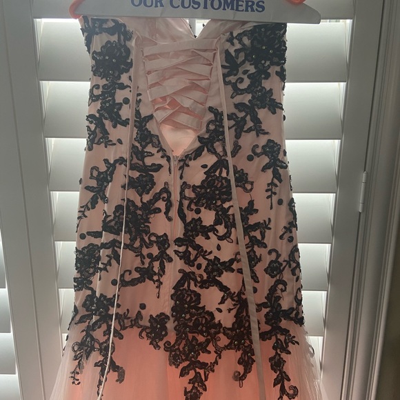 Formal Dress - Picture 6 of 8